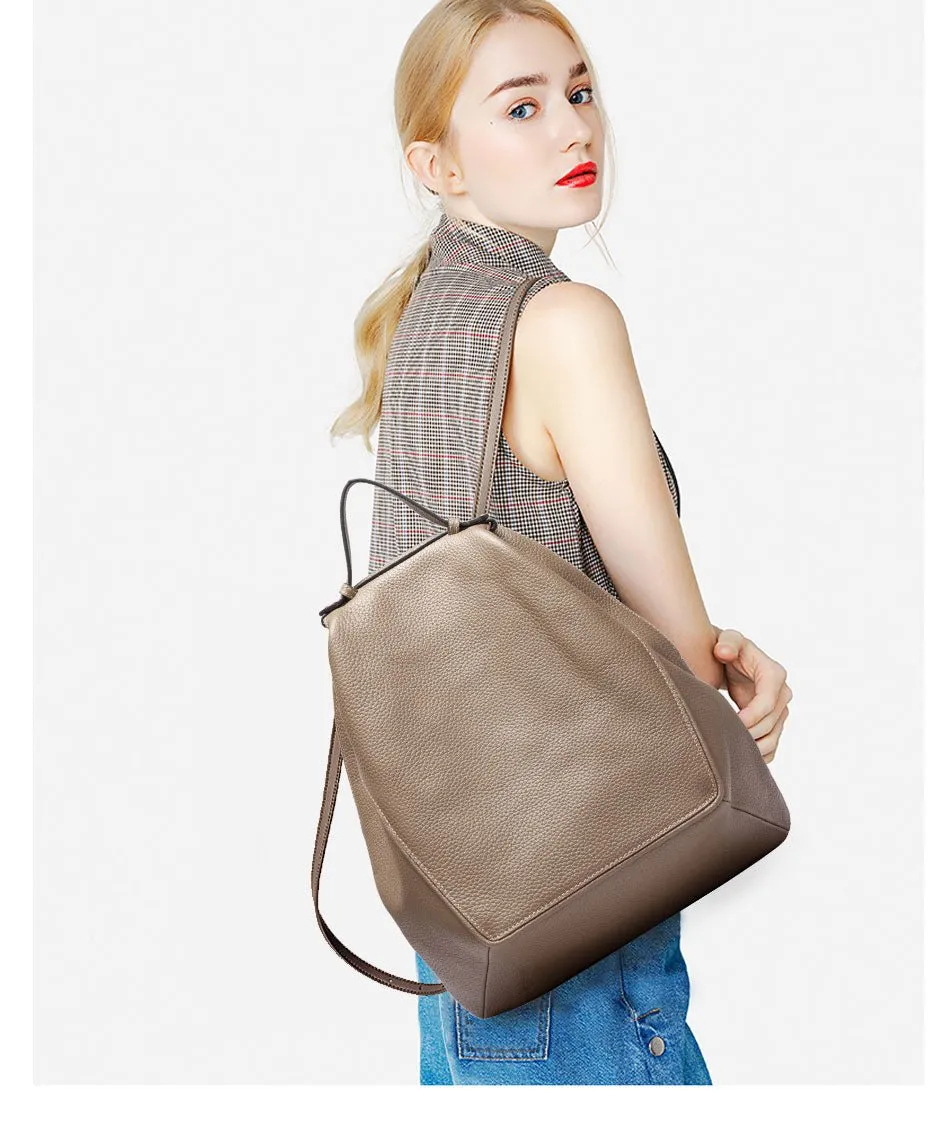 Classic Leather Backpack: Spacious Elegance