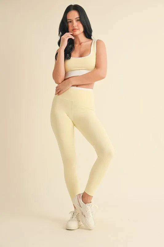 Contrast Square Neck Sports Bra