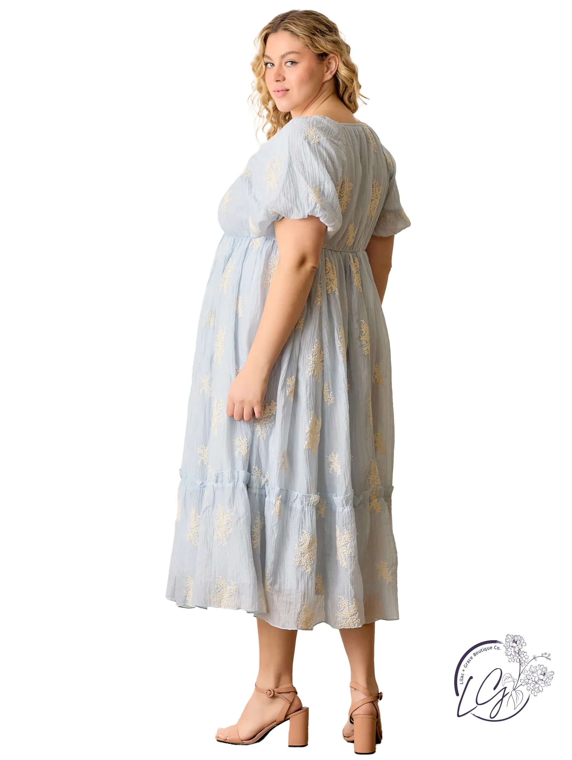 Curvy Barefoot On Soft Grass Dress