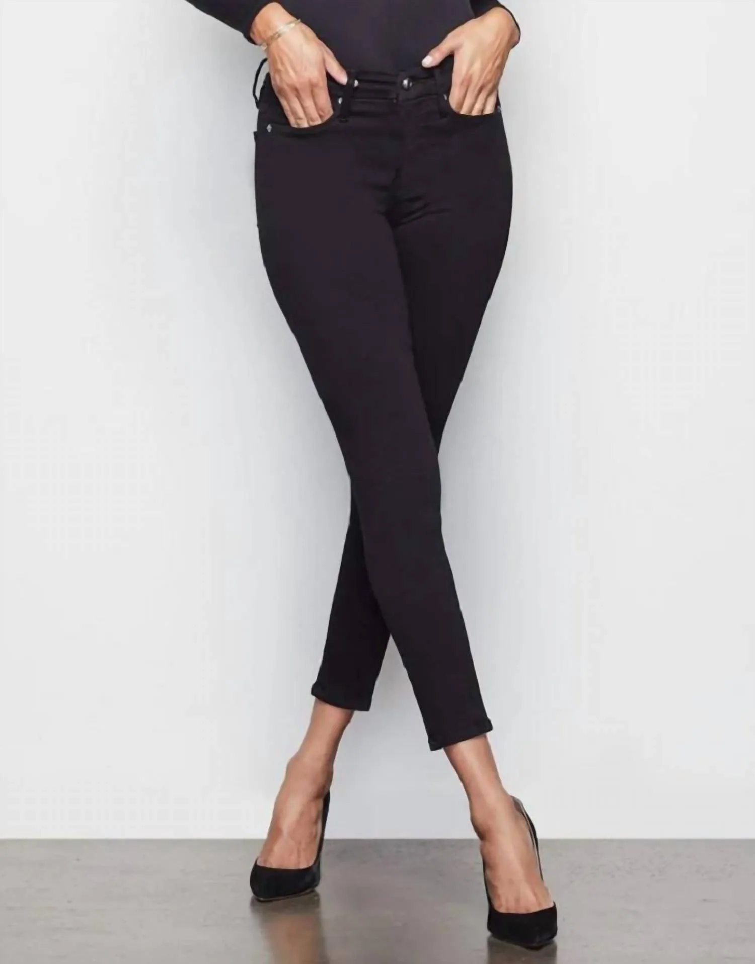 Good Legs Jean In Black001