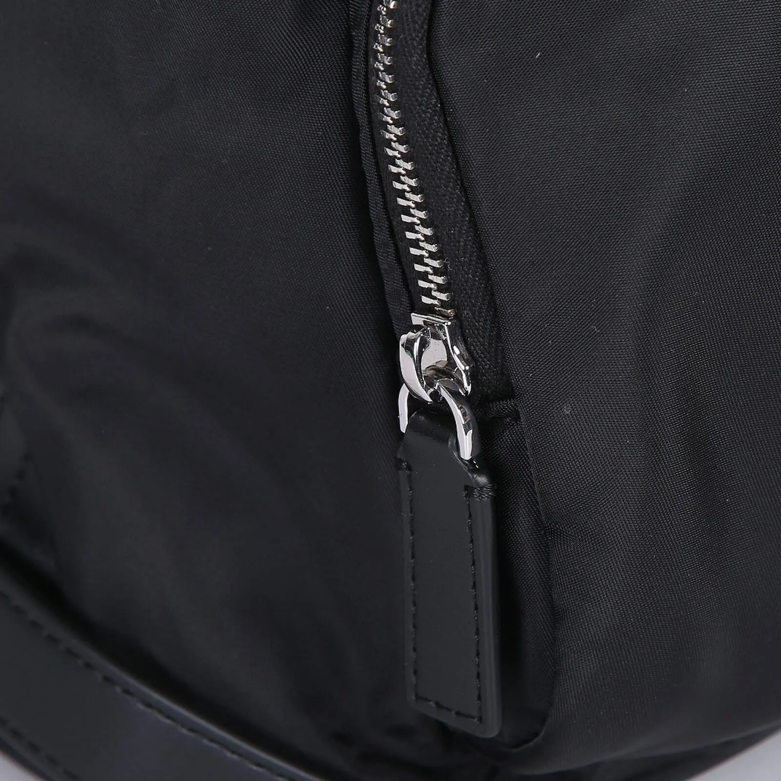 K.A.R.L L.A.G.E.R.F.E.L.D Backpack Bag