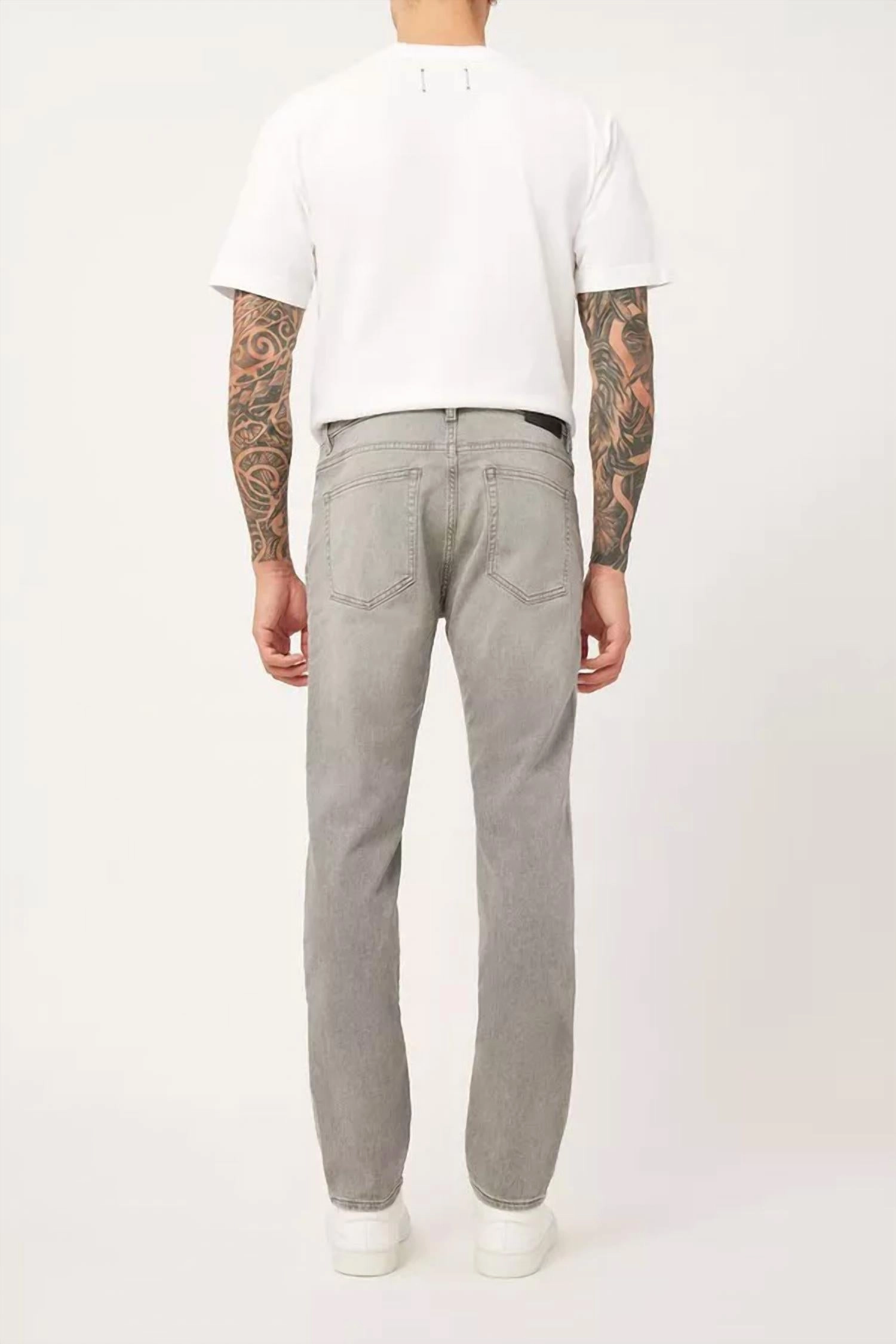 Nick Slim In Mineral