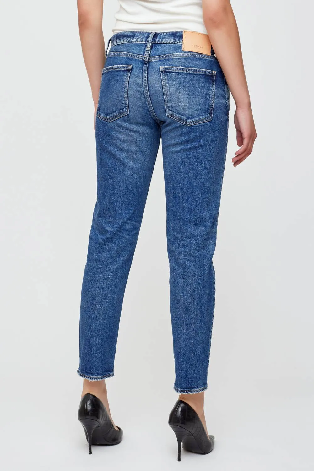 Okahumpka Tapered Jeans In Blue