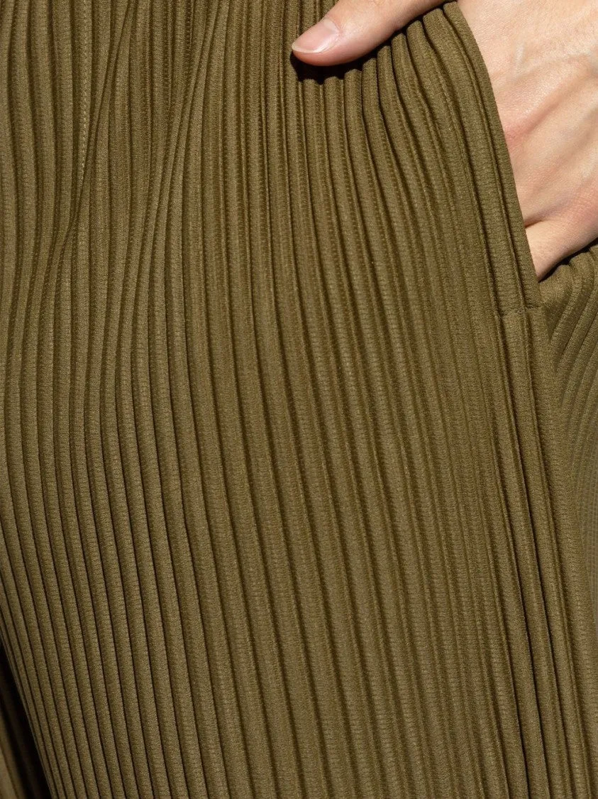 Olive Green Pleated Shorts With Textured Ribbing