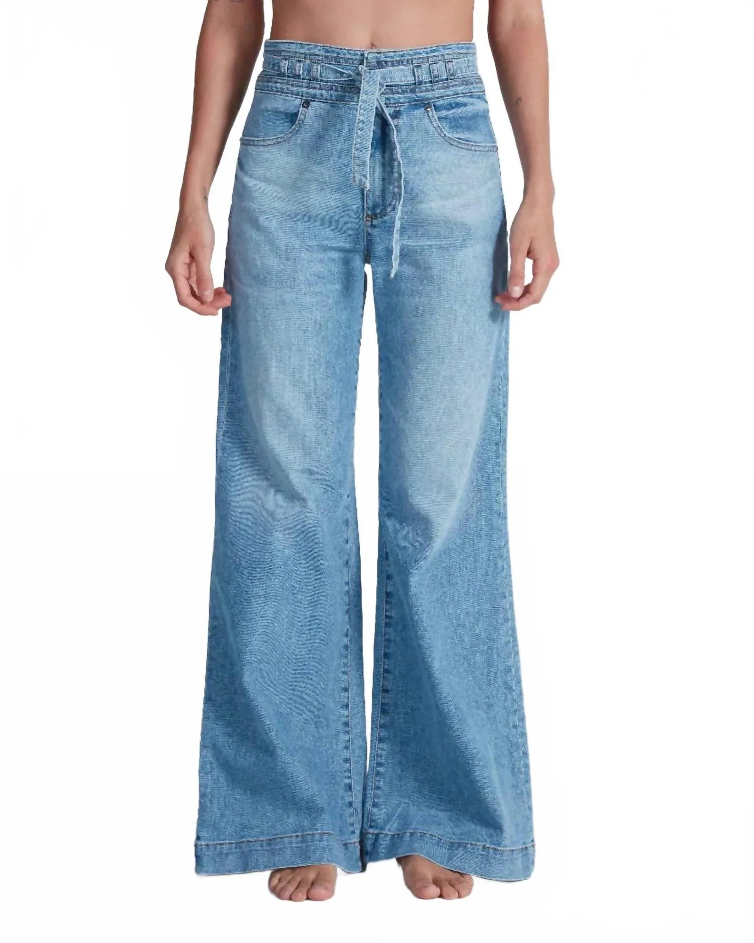 Rio High Rise Wide Leg Jean In Blondie
