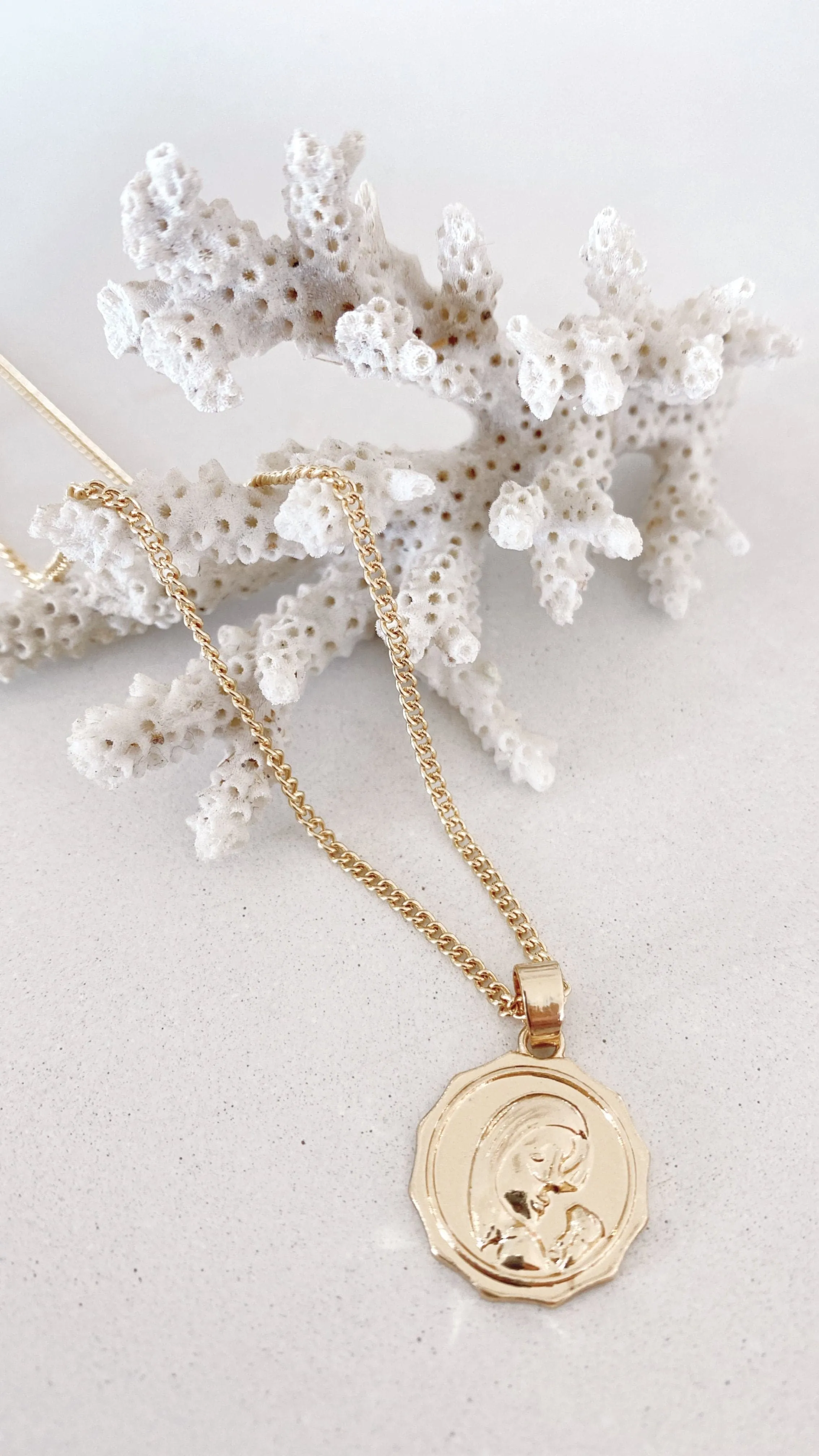 Sierra Fine Necklace Set - Gold