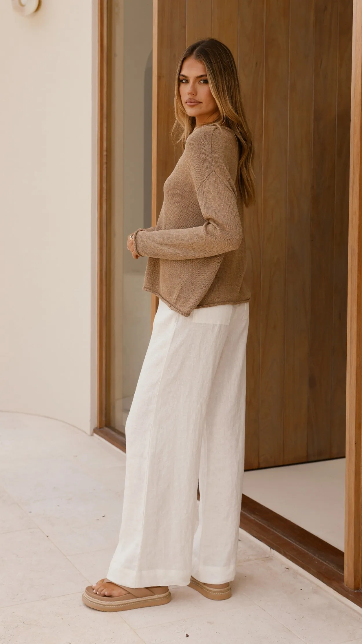 Spring Scoop Neck Long Sleeve Top - Taupe