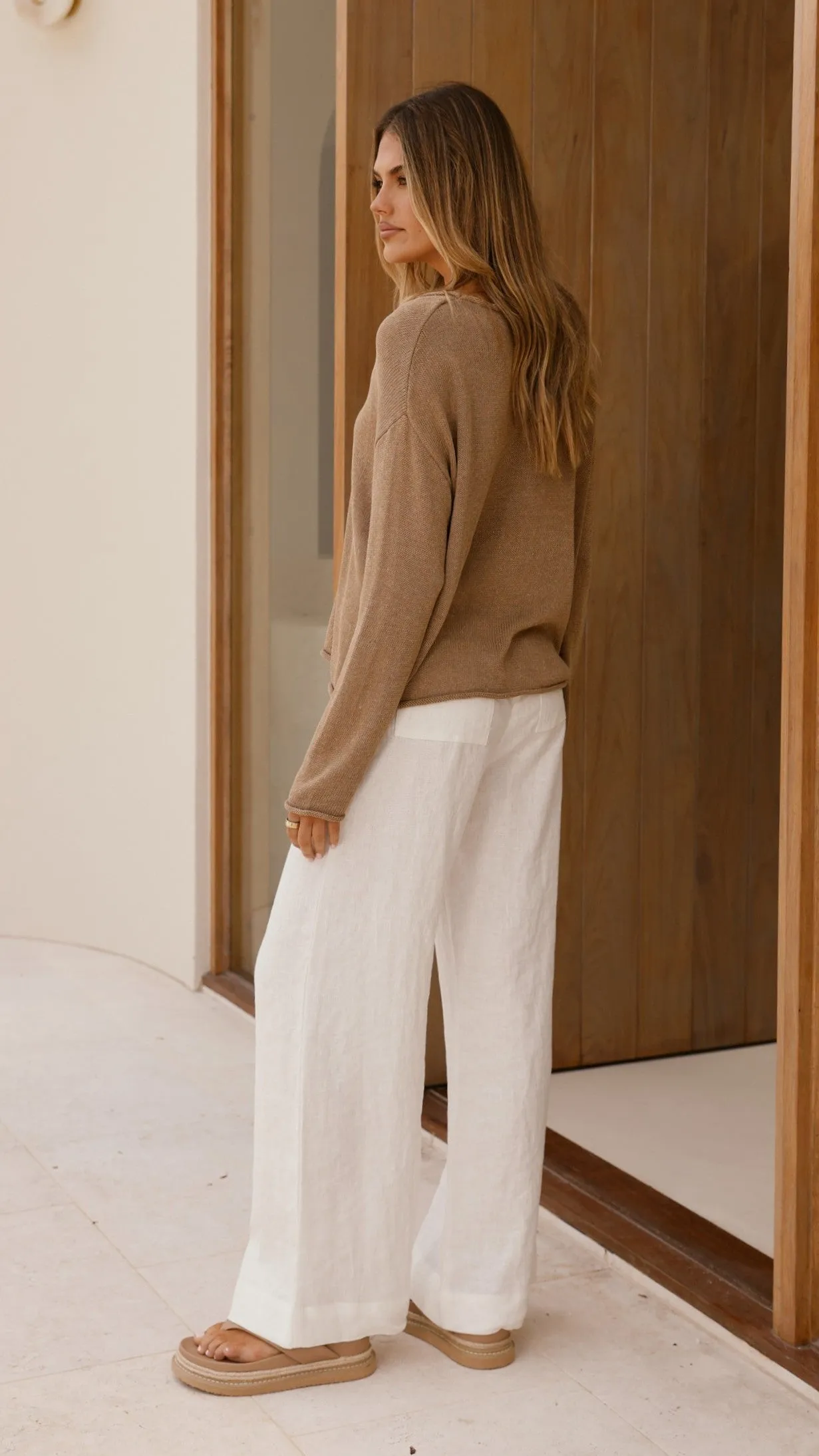 Spring Scoop Neck Long Sleeve Top - Taupe
