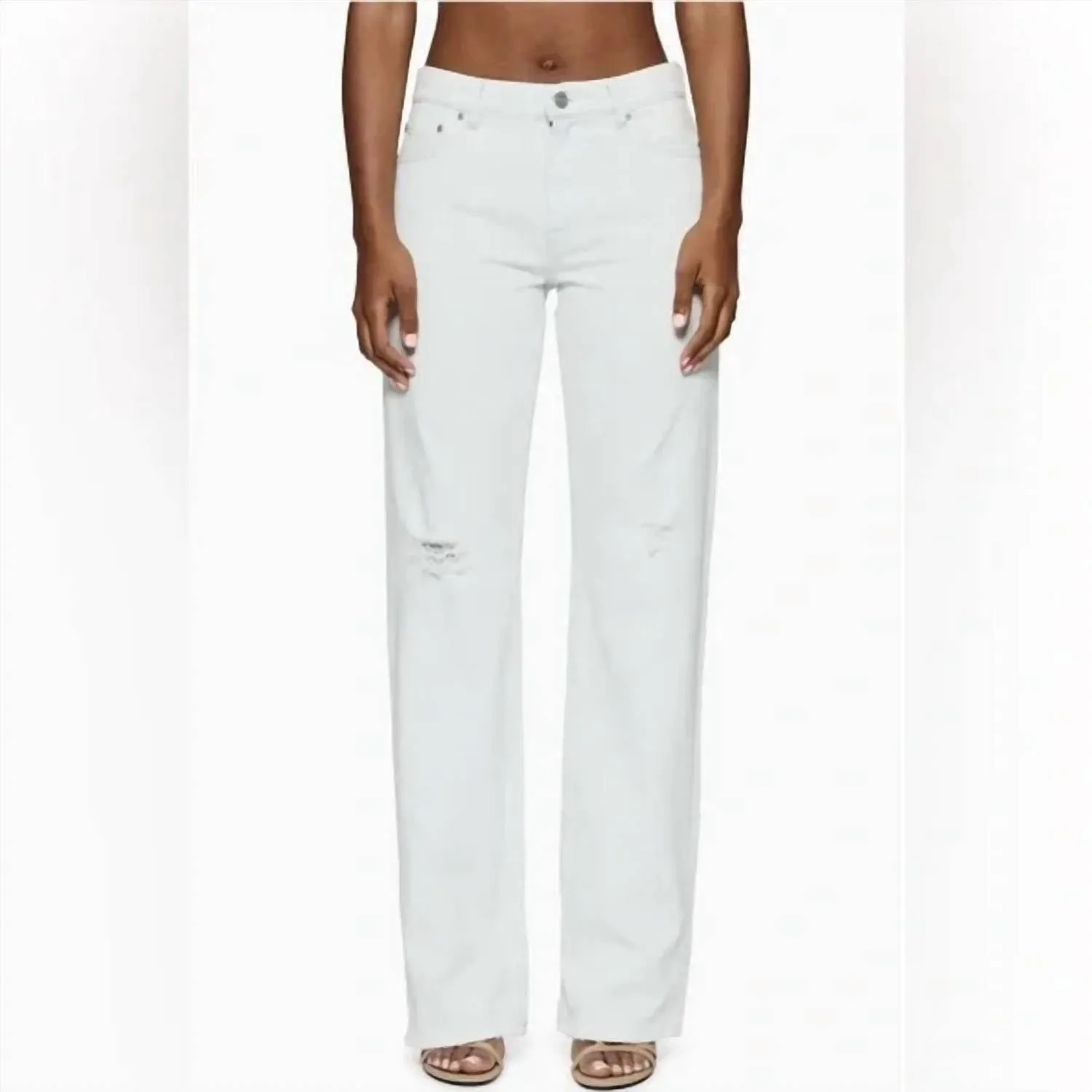Women's Ripped Slim Fit Straight Leg Jeans In White Wash With A Blue Tint